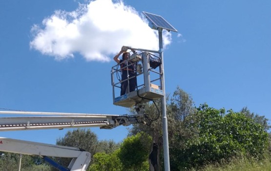 Installazione pubblica illuminazione con fotovoltaico
